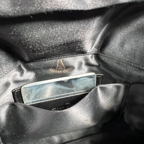 Bienen Davis VTG Black Velvet & Gold Tone Metal Trim Clutch W/ Mirror & Pouch - Picture 12 of 16